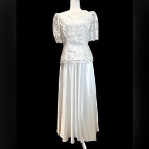 CREATIVE TOUCH White Lace Vintage 2 Piece Formal/Bridal Dress Size Small